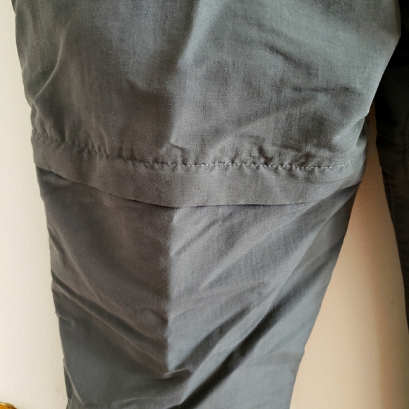 The North Face Convertable Pants To Shorts Grey Cargo Woman Size 6 EUC - Picture 12 of 16